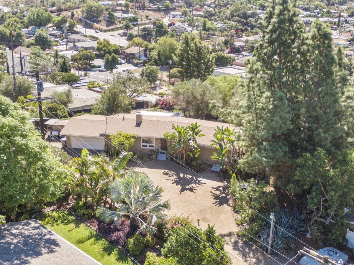 Caspersen Group - 333 Woodcrest Ln - web - 39