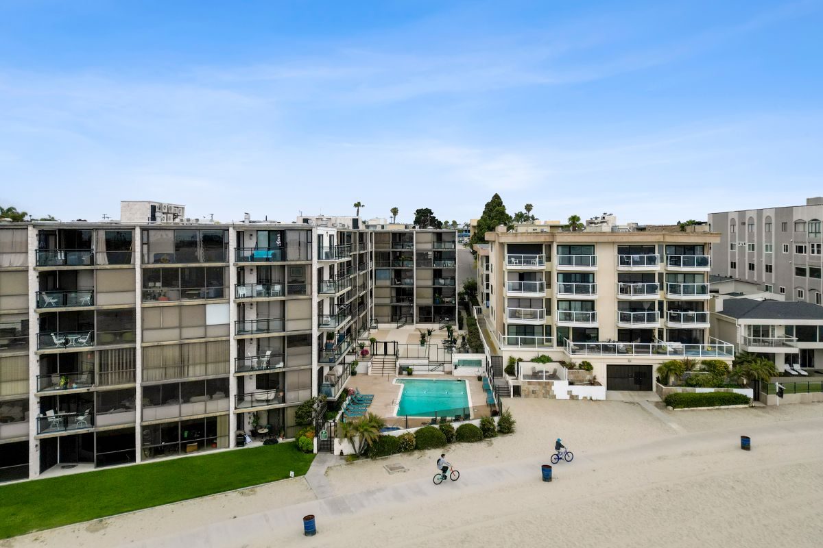 Caspersen-Group-3916-Riviera-Dr-307-web-21