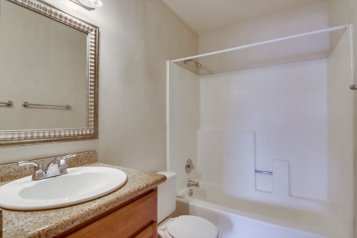 Caspersen Group Real Estate - 1351 Holly Ave #K - 23 - Bathroom