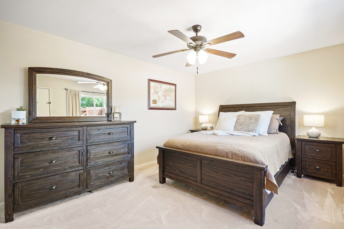 Caspersen Group - Real Estate - 8807 Arrowhead Ct - web - 18
