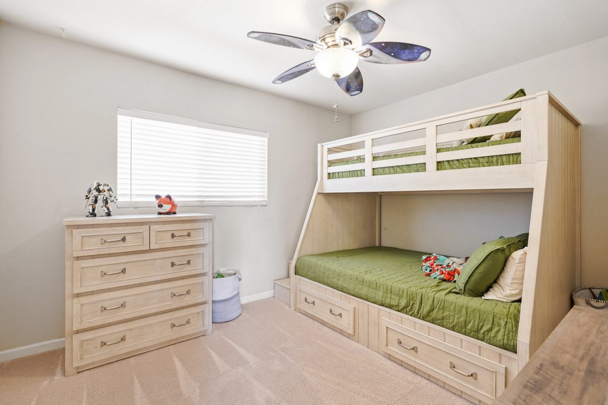 Caspersen Group - Real Estate - 8807 Arrowhead Ct - web - 21